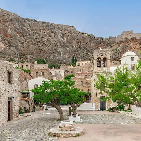 Casa Tradizionale Goulas 4* 모넴바시아