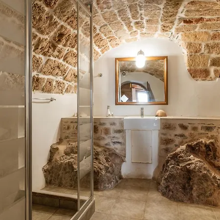 Casa Tradizionale Goulas Πανσιόν Μονεμβασιά